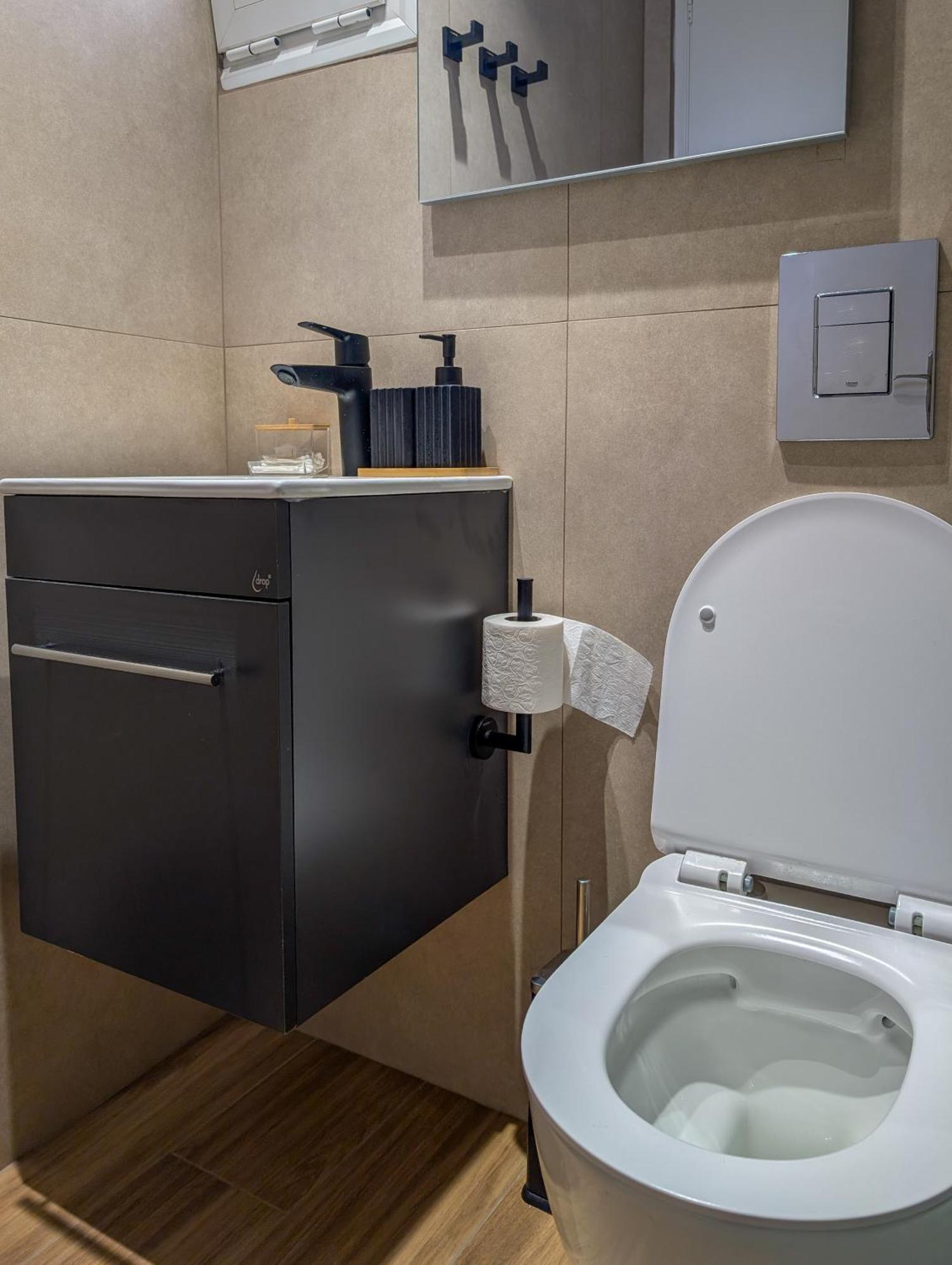 Xperience Central Apartments 伊拉克利翁 外观 照片