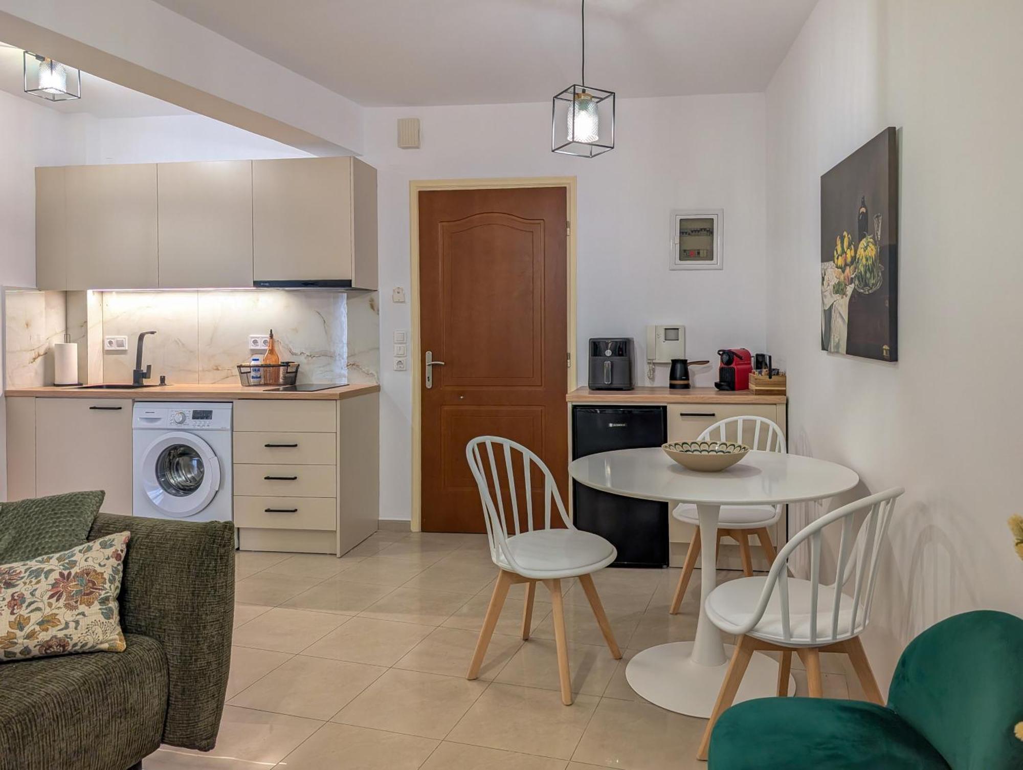 Xperience Central Apartments 伊拉克利翁 外观 照片